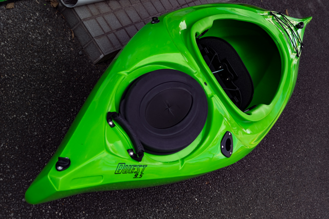 店頭引渡しのみRiot Kayaks (ライオットカヤック) 『Quest 9.5 店頭引渡しのみRiot Kayaks (ライオットカヤック) 『Quest 9.5